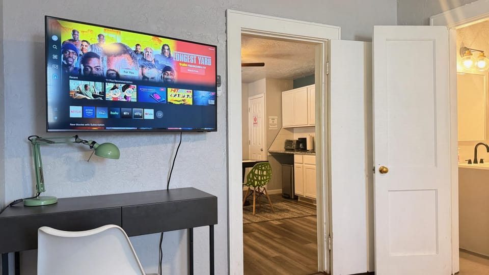 1BR Apt 7 mins Integris Children's, Unit C House in Oklahoma City