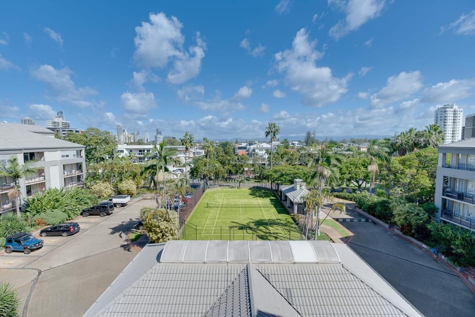 Property building, Bird's eye view, Parking