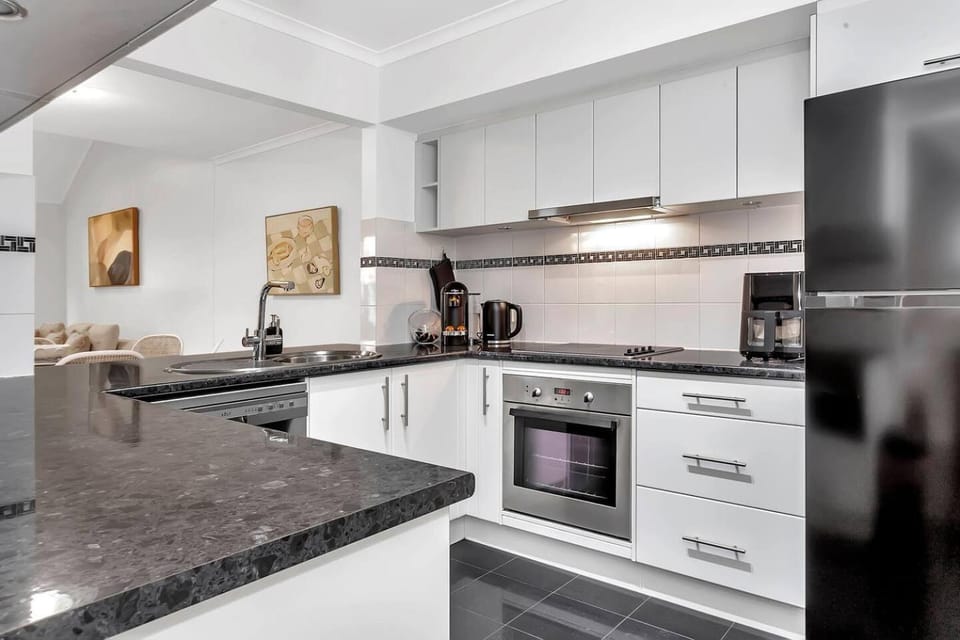 Kitchen or kitchenette, Other, oven, stove