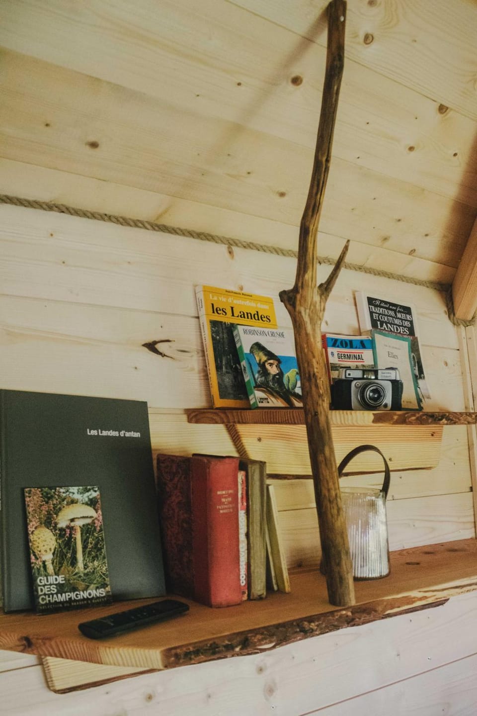 La Cabanoun, cabane perchée vue lac Luxury tent in Nouvelle-Aquitaine