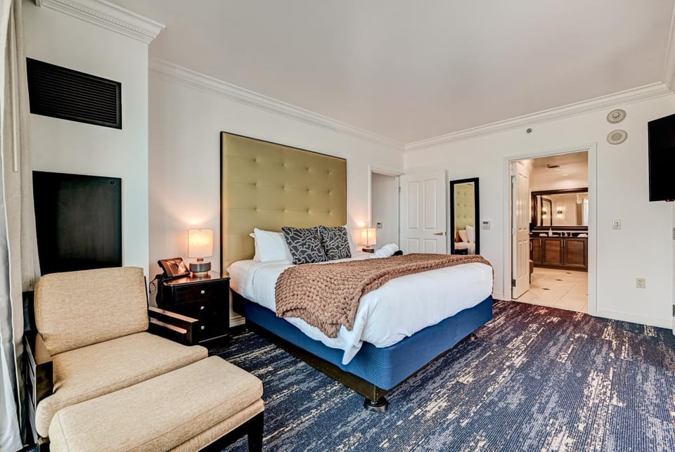 The LORA reimAgIned at MGM Signature FI Grandstand view Apartment hotel in Las Vegas Strip