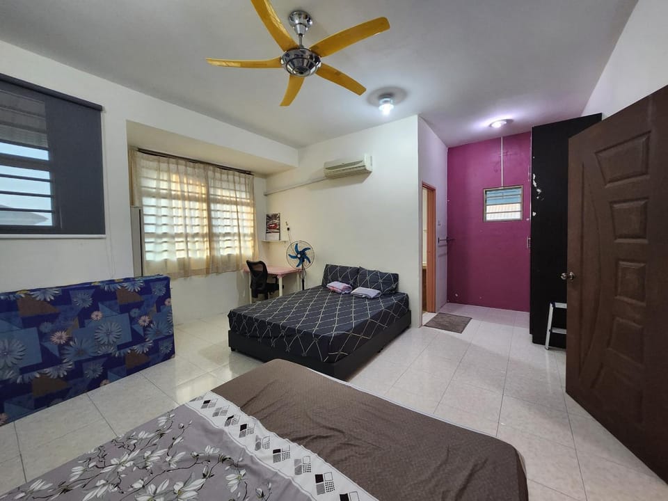 Taiping Simpang Homestay 4BR , up to 14 Guests 太平新邦民宿 House in Perak