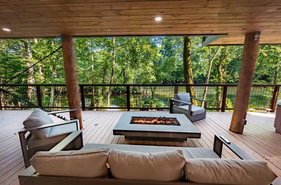 Property building, Facade/entrance, On site