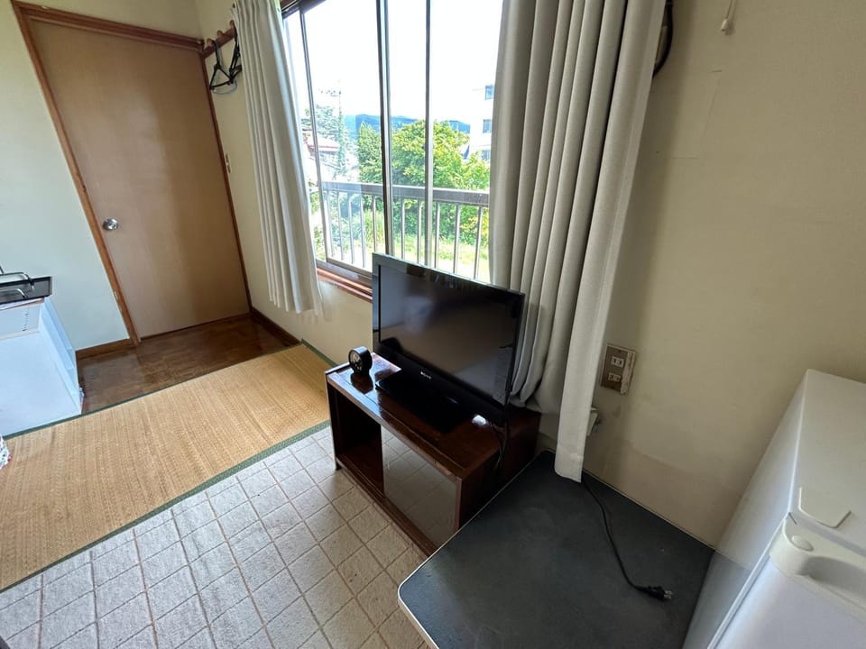 TV and multimedia, Photo of the whole room