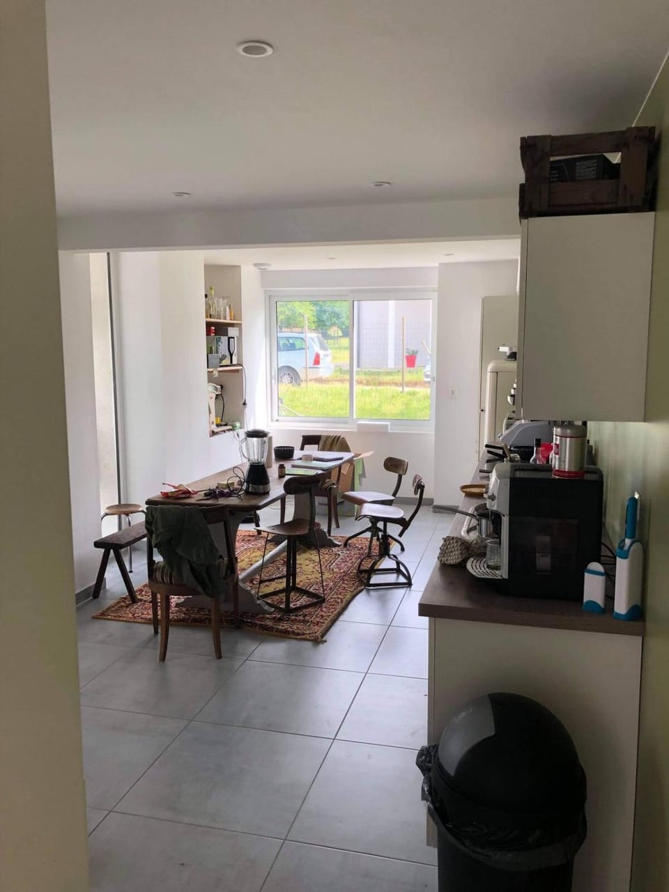 Kitchen or kitchenette, Dining area