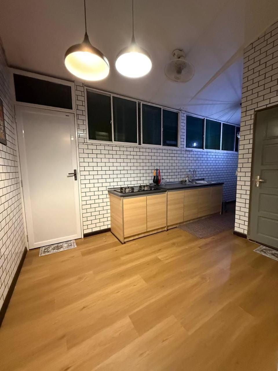 Kitchen or kitchenette, Kitchen or kitchenette