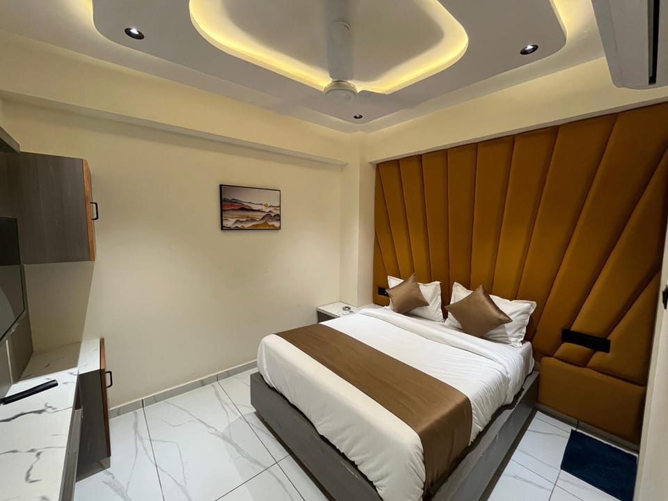 Hotel Palash Lake Hotel in Ahmedabad