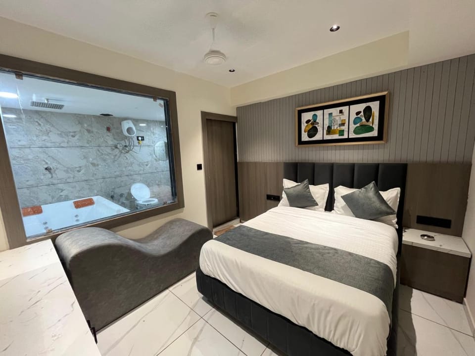 Hotel Palash Lake Hotel in Ahmedabad