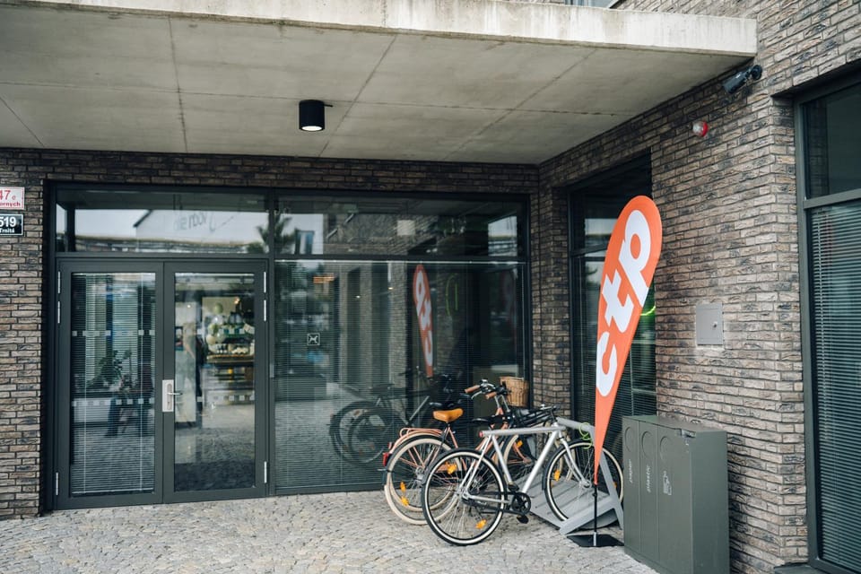 Lobby or reception, Cycling