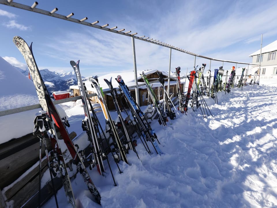 Day, Natural landscape, Winter, Skiing