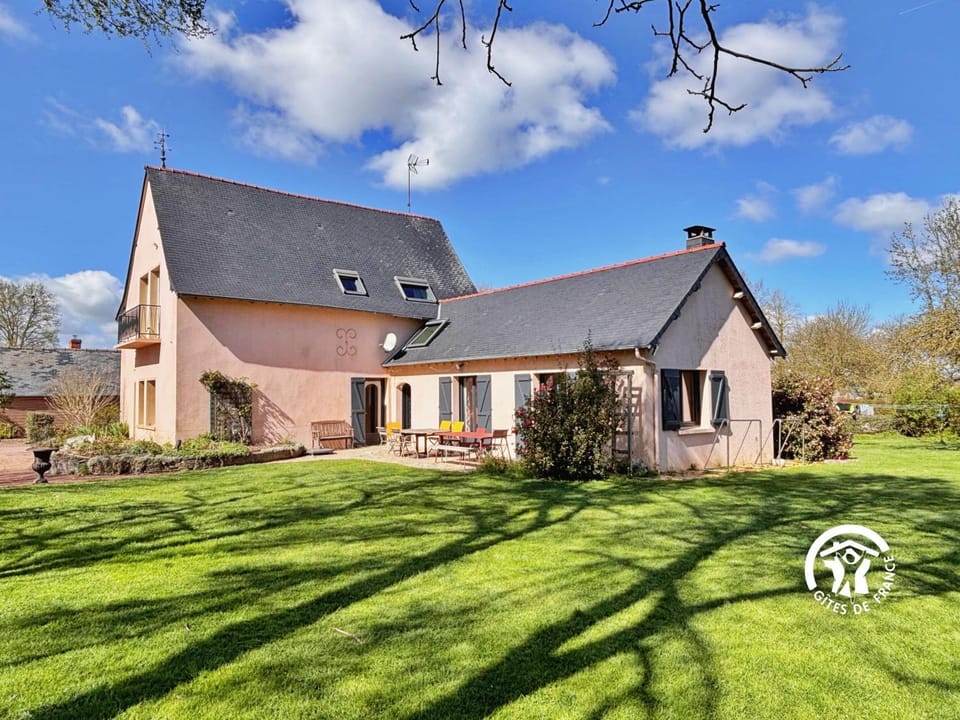 Domaine des Mazures, 17 personnes House in Pays de la Loire