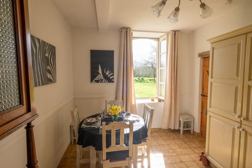 Le Gîte Susan House in Pays de la Loire