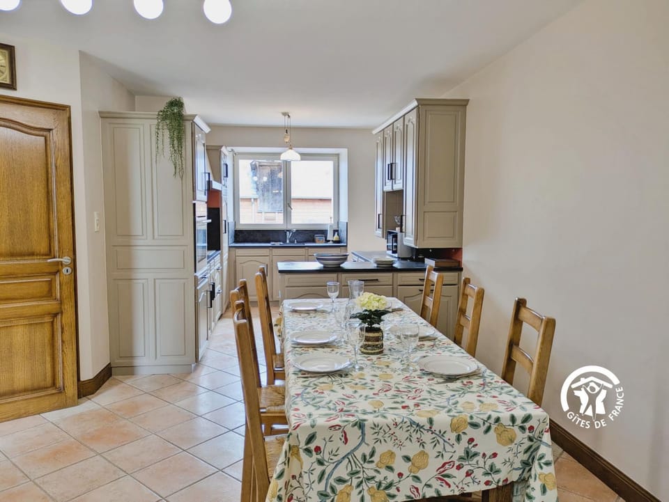 Gîte des Alpagas, 10 personnes House in Pays de la Loire