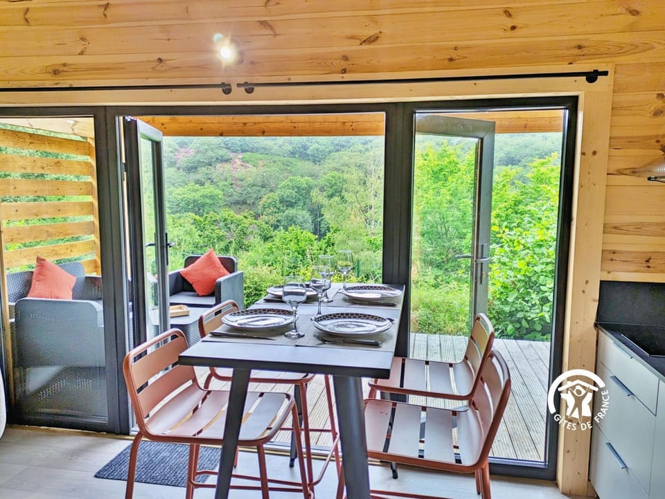 Patio, Living room, Dining area