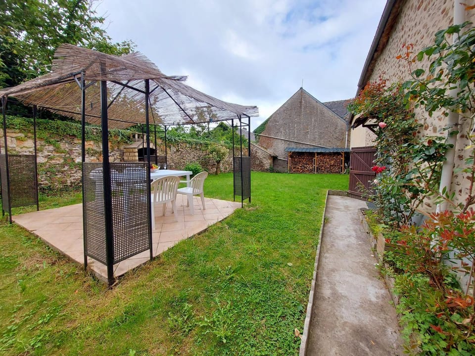 Les Bruyères House in Pays de la Loire