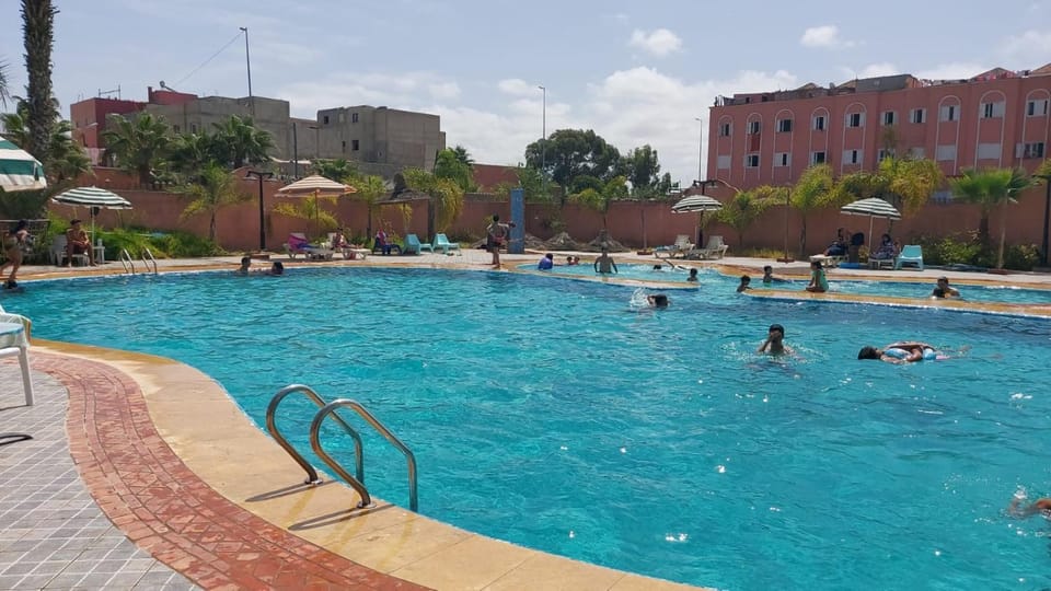 Kasbah de bouznika, style Marrakech avec jardin et piscine Apartment in Casablanca-Settat