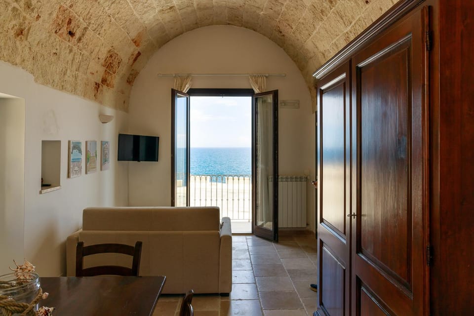 TV and multimedia, Balcony/Terrace, Living room, Seating area, Sea view