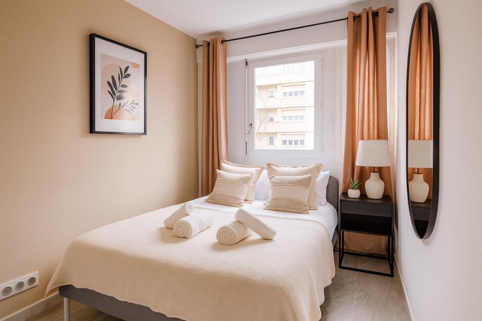 Bed, Bedroom