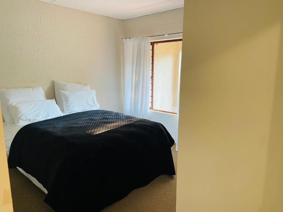 Unit 19 ashwood forest Apartment in Sandton