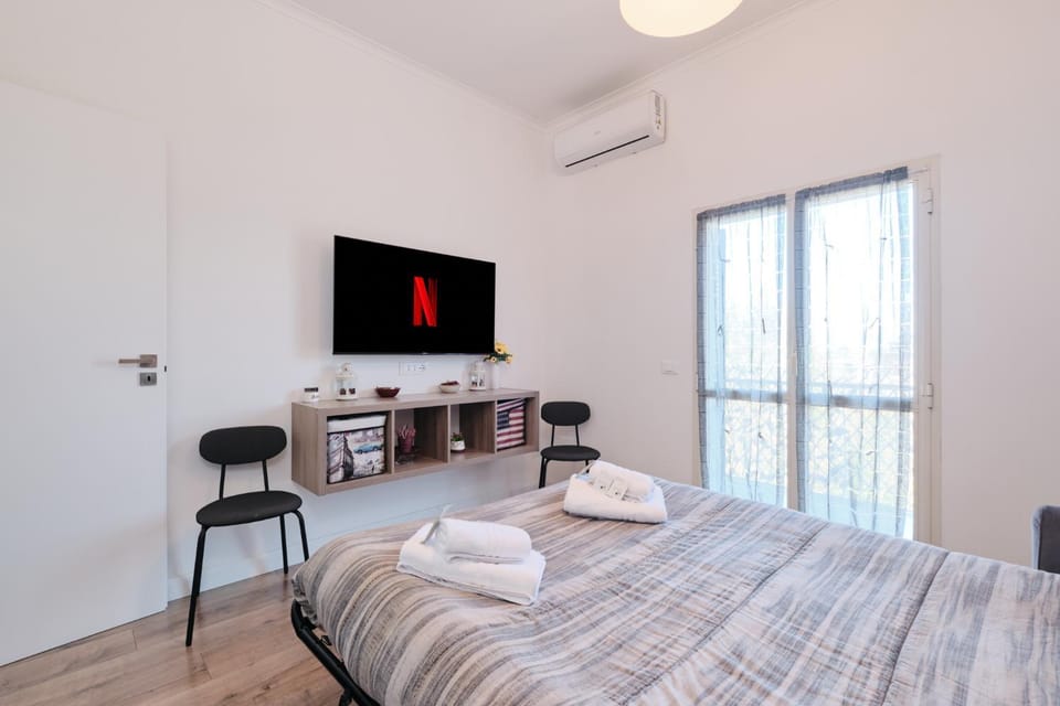 Sunflower House Apartment in Rome