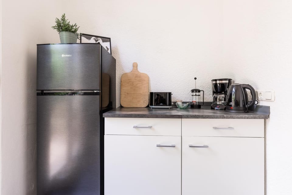 Kitchen or kitchenette, kitchen