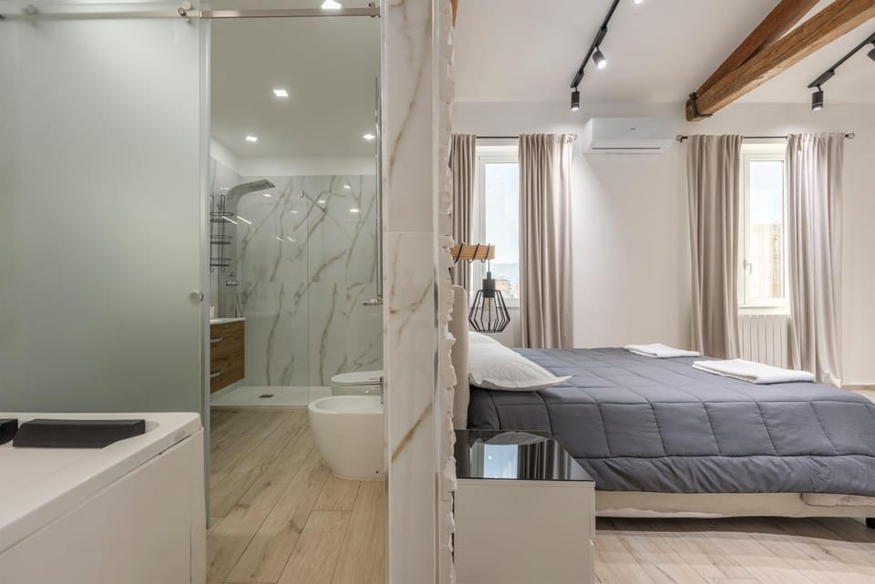 Living room, Bedroom