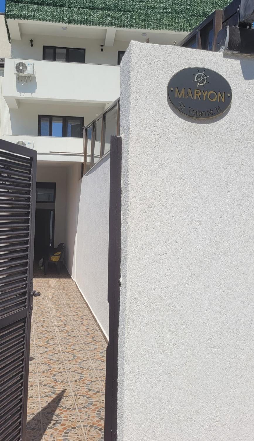 Maryon Bed and Breakfast in Constanta