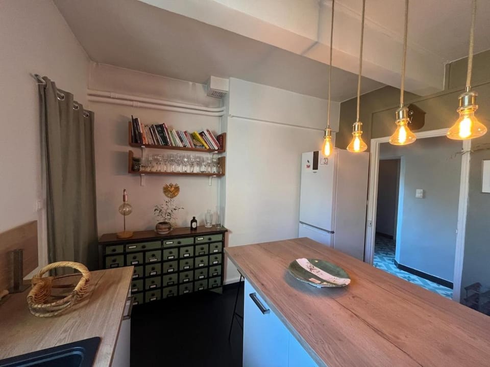 Charme ancien et élégance Moderne en plein centre Apartment in Provence-Alpes-Côte d'Azur