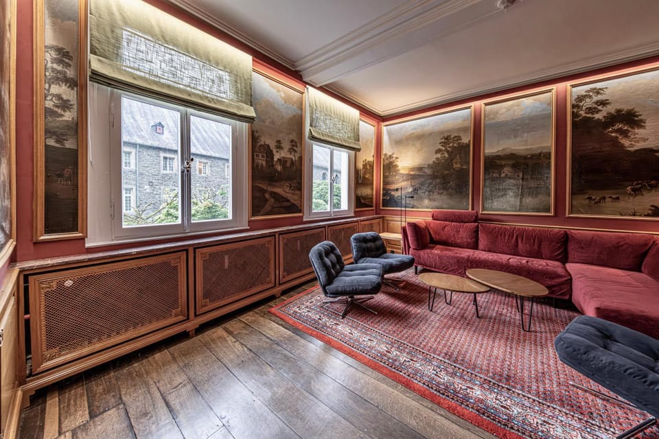 Living room, Photo of the whole room, Seating area