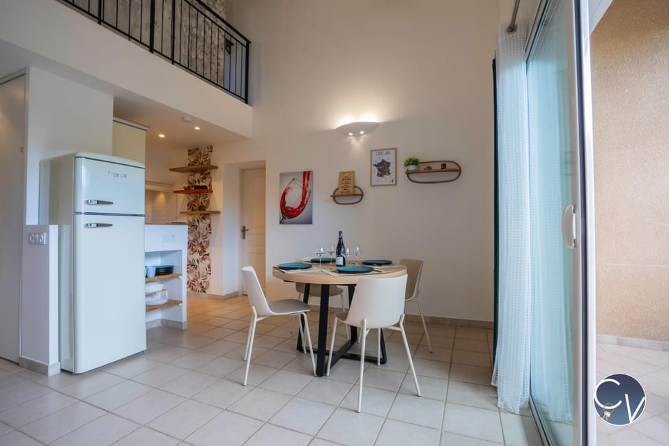 Gîte moderne, calme & piscine House in Saint-Martin-d'Ardèche