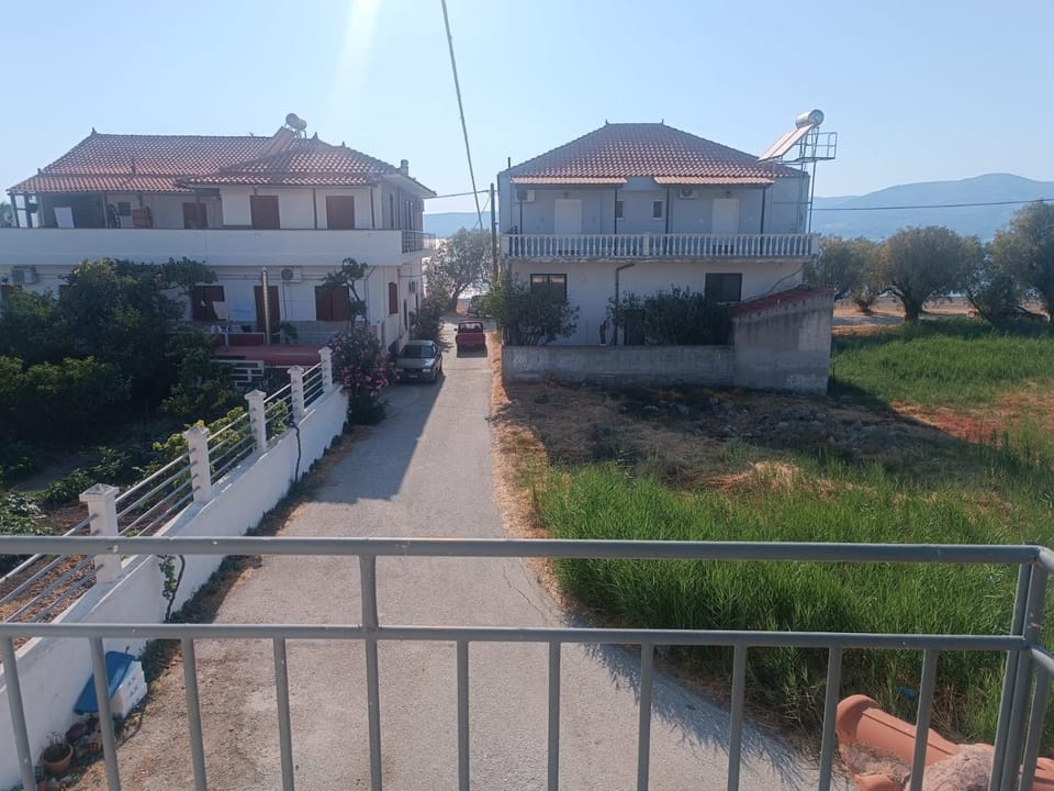 Neighbourhood, Street view, Parking