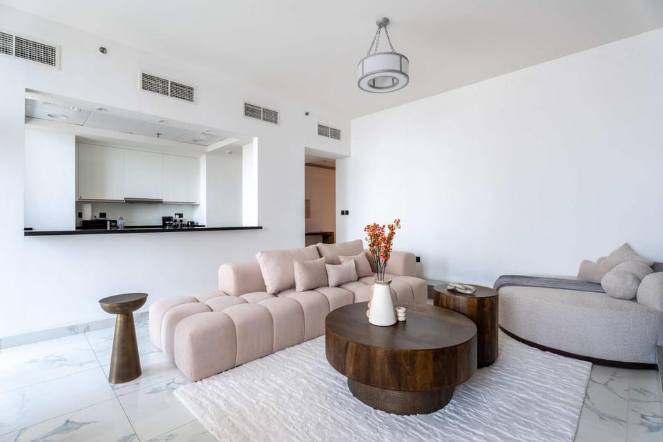 Luxury 2BR with Canal & Pool View Nr Downtown Apartment in Dubai