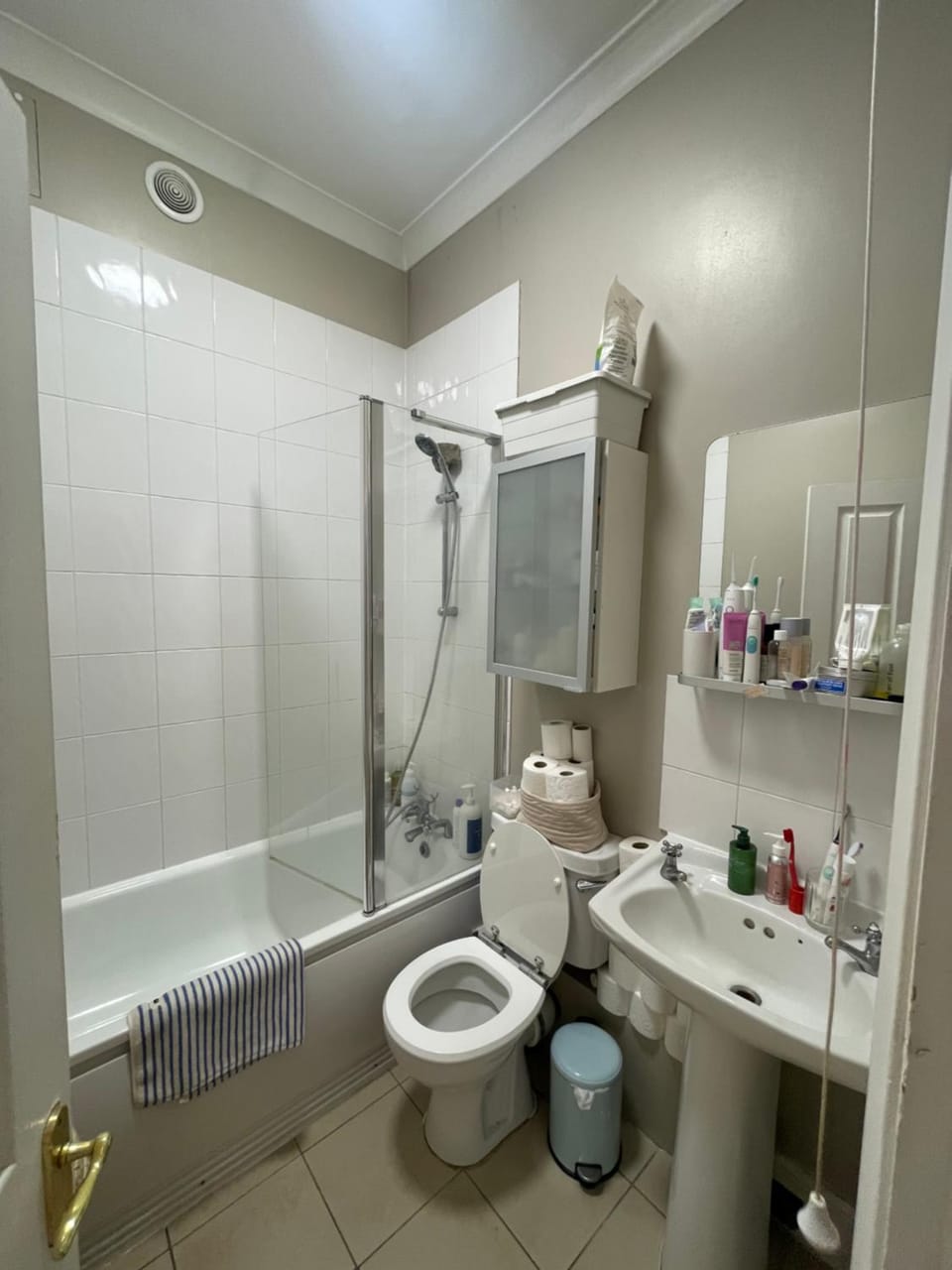 Bright Spacious and Centrally Located Apartment in London Borough of Southwark
