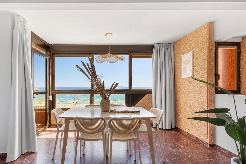 Living room, Sea view