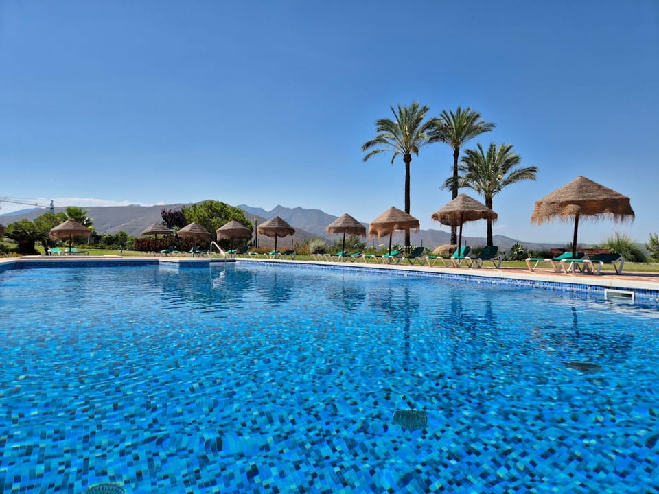 Mountain view, Swimming pool