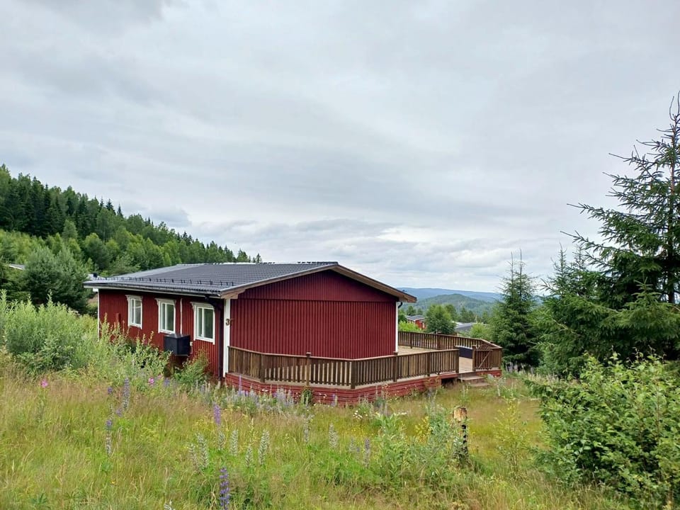 Property building, Spring, Natural landscape, View (from property/room), Balcony/Terrace, Hiking, Hiking, Mountain view