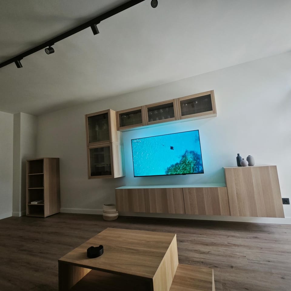 TV and multimedia, Dining area