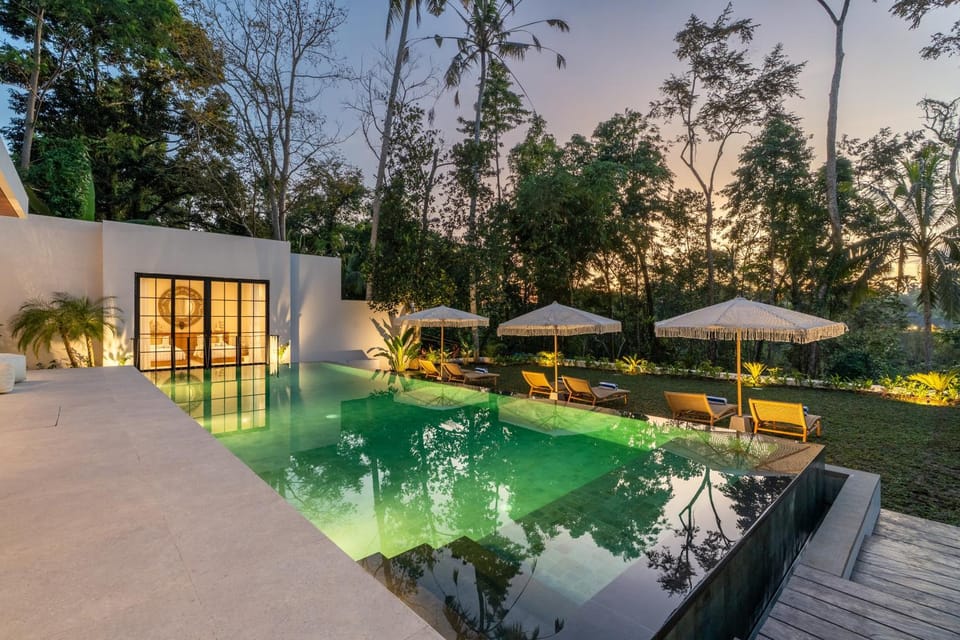 Fire Fly Villa Bed and Breakfast in Tampaksiring
