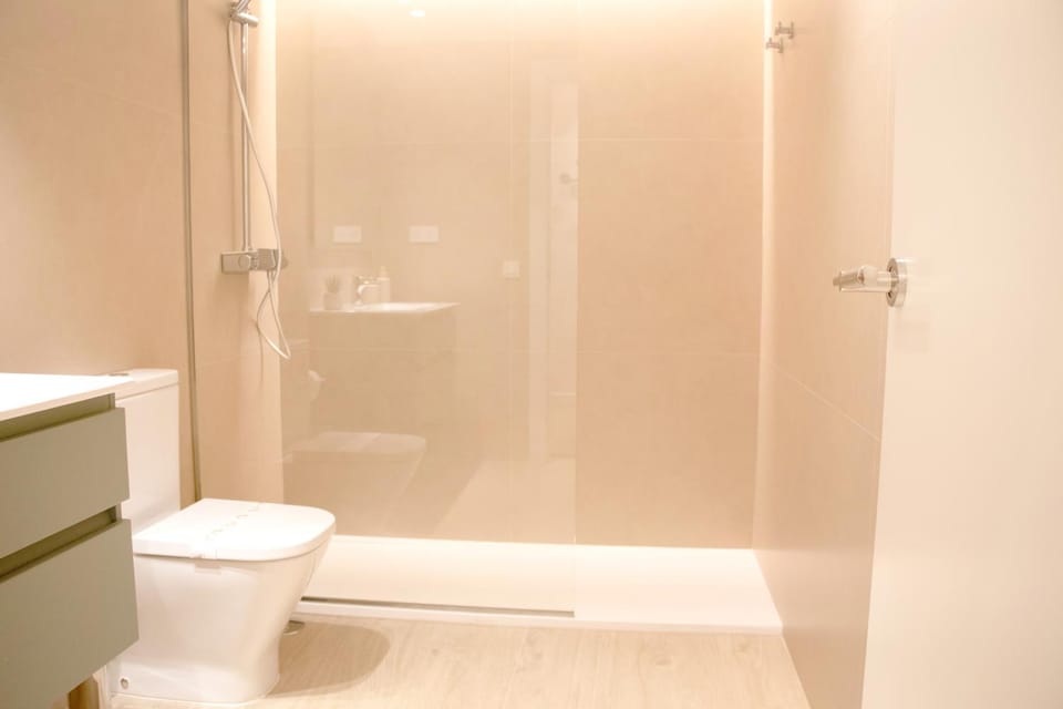 Shower, Toilet, Bathroom