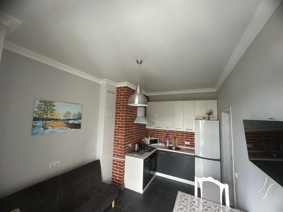 Kitchen or kitchenette, oven, pet friendly, stove