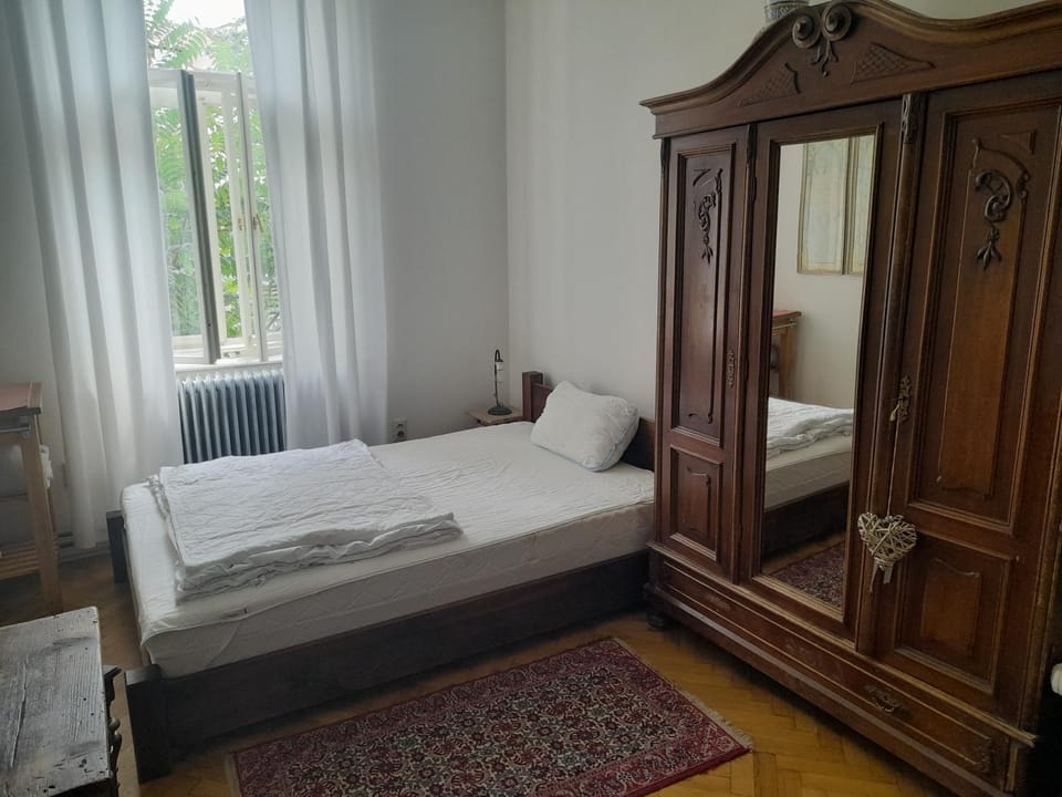 Bed, Bedroom, wardrobe
