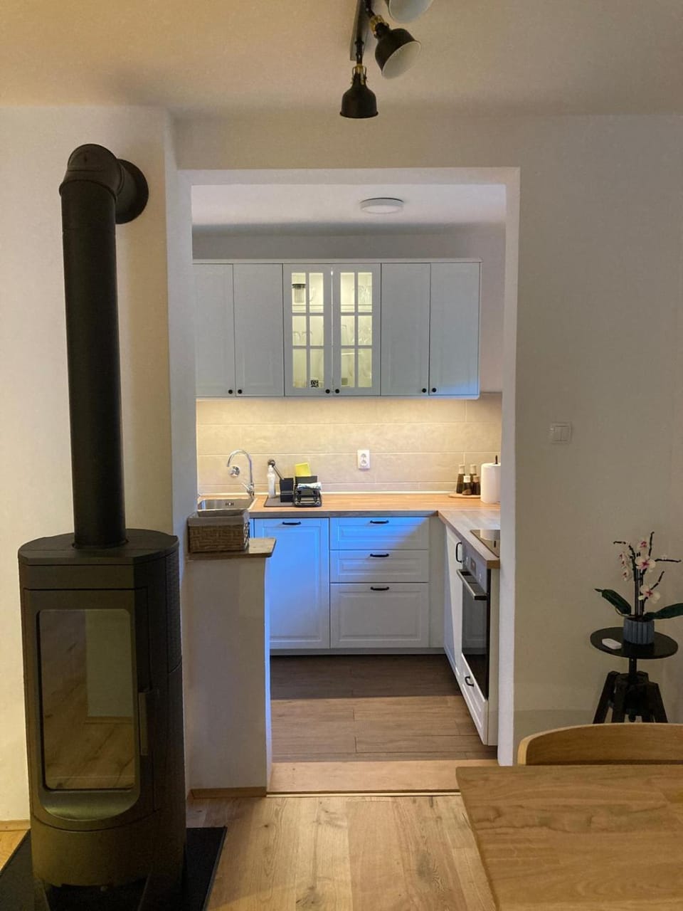 Kitchen or kitchenette