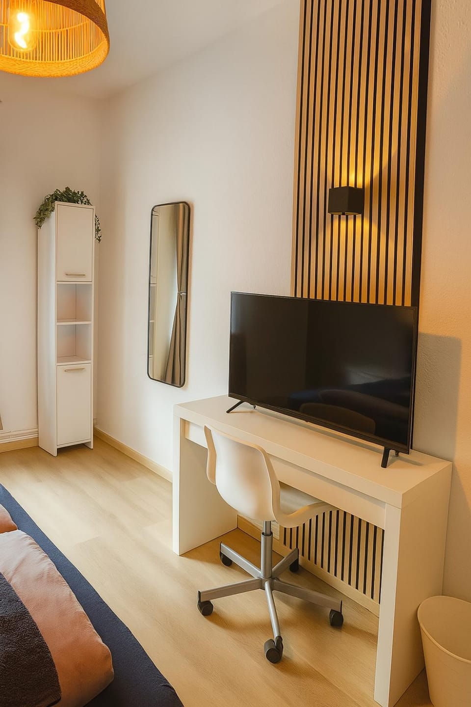 Photo of the whole room, Seating area, Bedroom