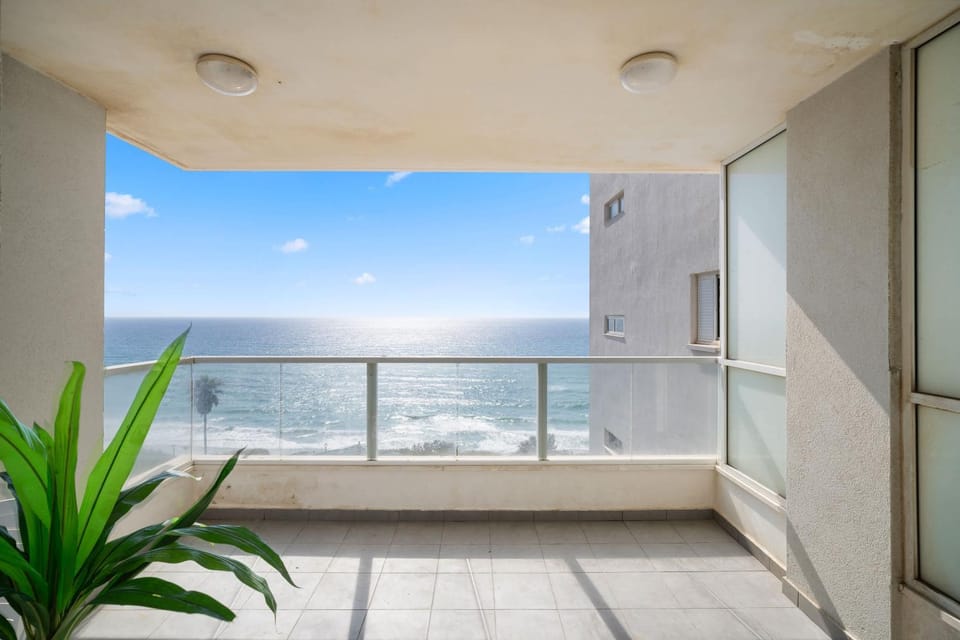 Stunning Sea View 3BDR With Terrace By Isrentals Apartment in Netanya