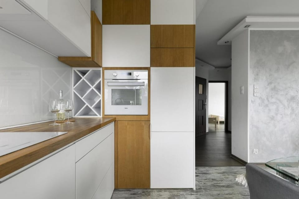 Kitchen or kitchenette, oven, stove