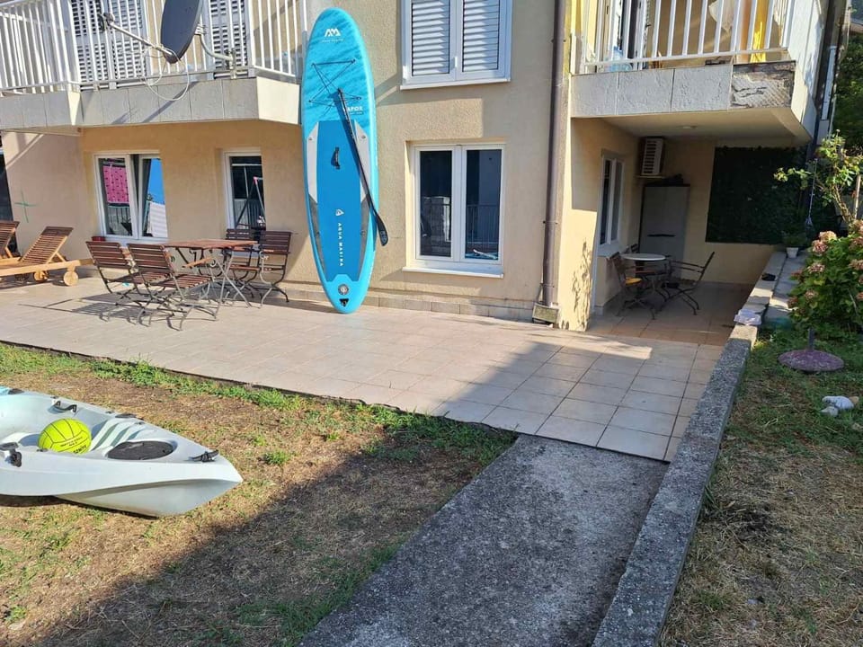 Property building, Patio, Garden, sunbed