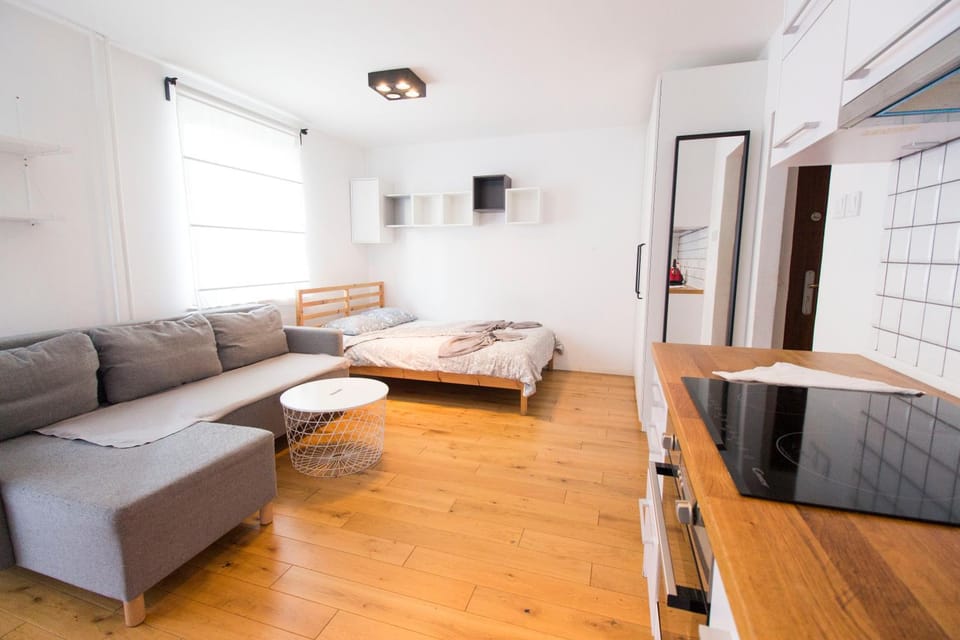 TV and multimedia, Kitchen or kitchenette, Seating area