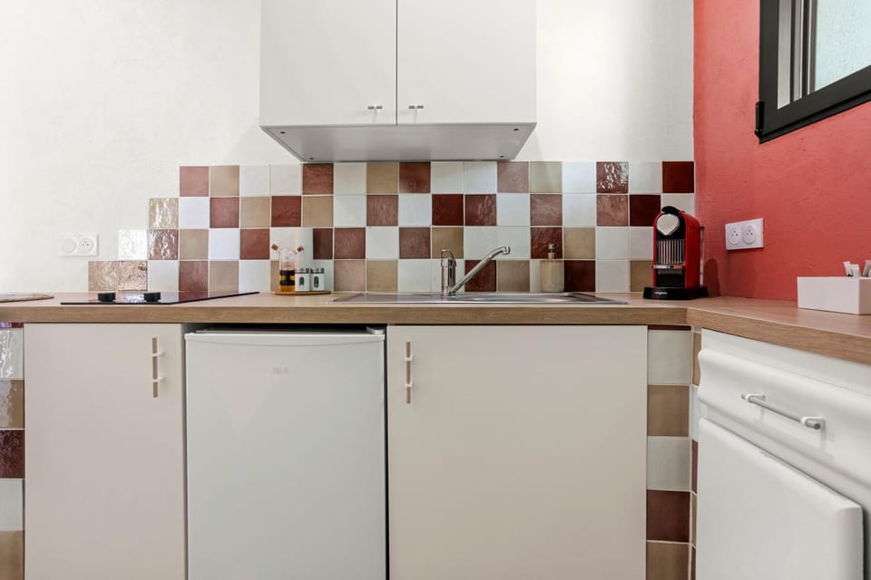 Kitchen or kitchenette, Living room