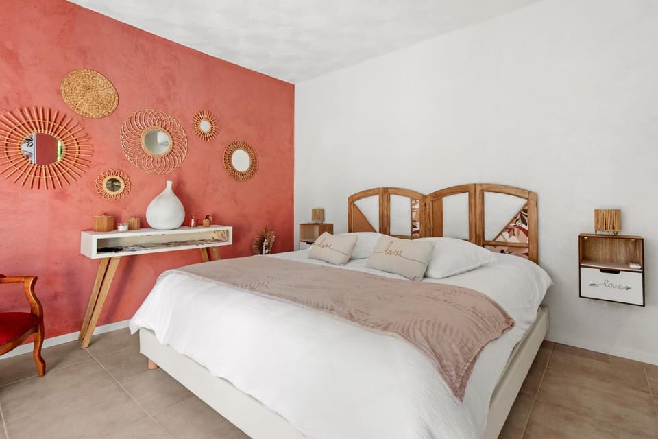 Living room, Bedroom