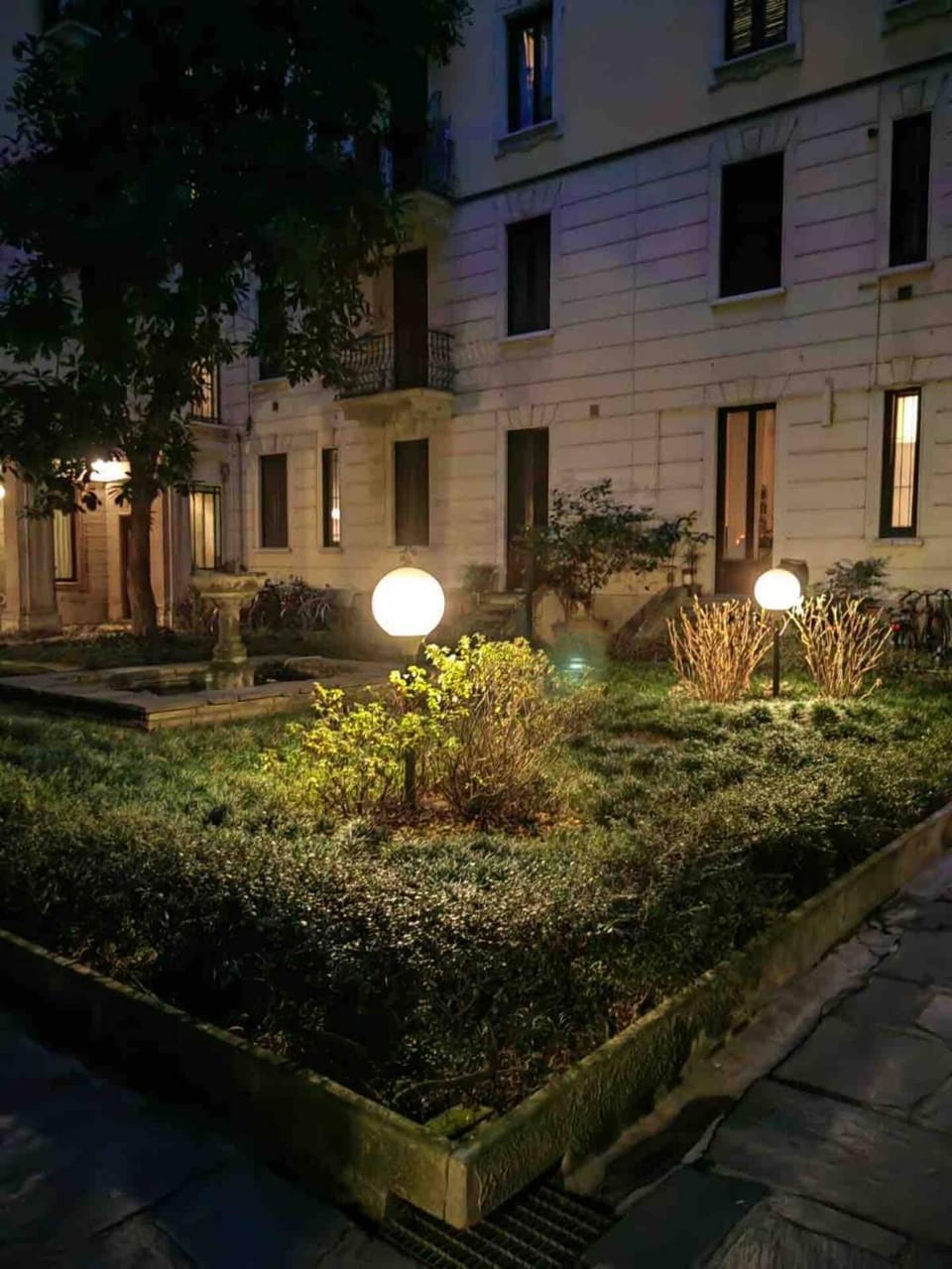 Property building, Inner courtyard view